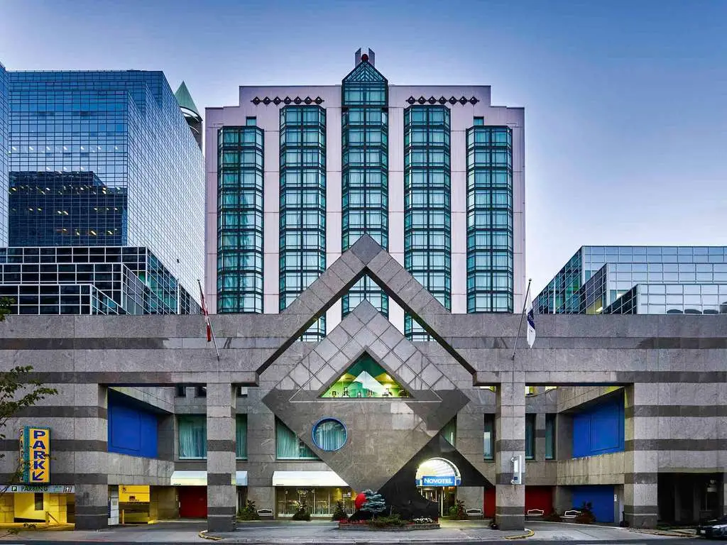 Novotel Toronto North York exterior